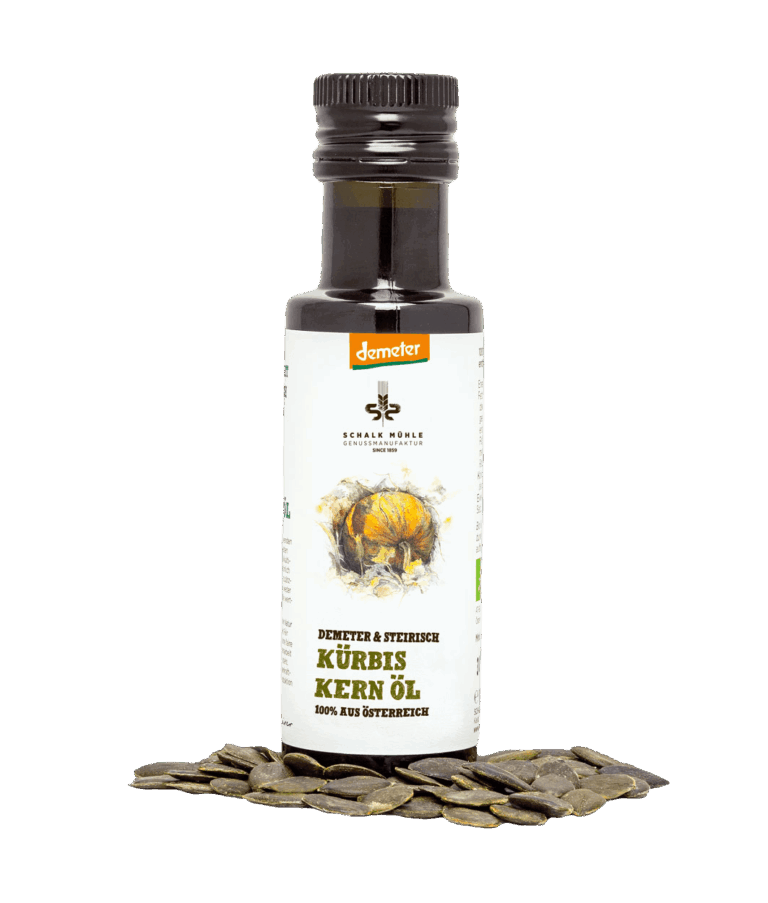 Bio Demeter steirisches Kürbiskernöl g.g.A. der Schalk Mühle – Vorderseite der Verpackung, mit Saaten